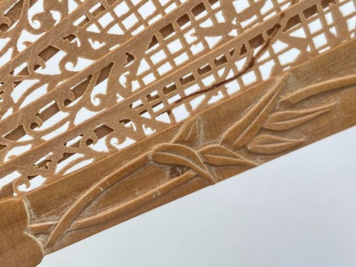 Sandalwood fan with pheasant design and openwork Japanese Traditional Crafts - Picture 10 of 19