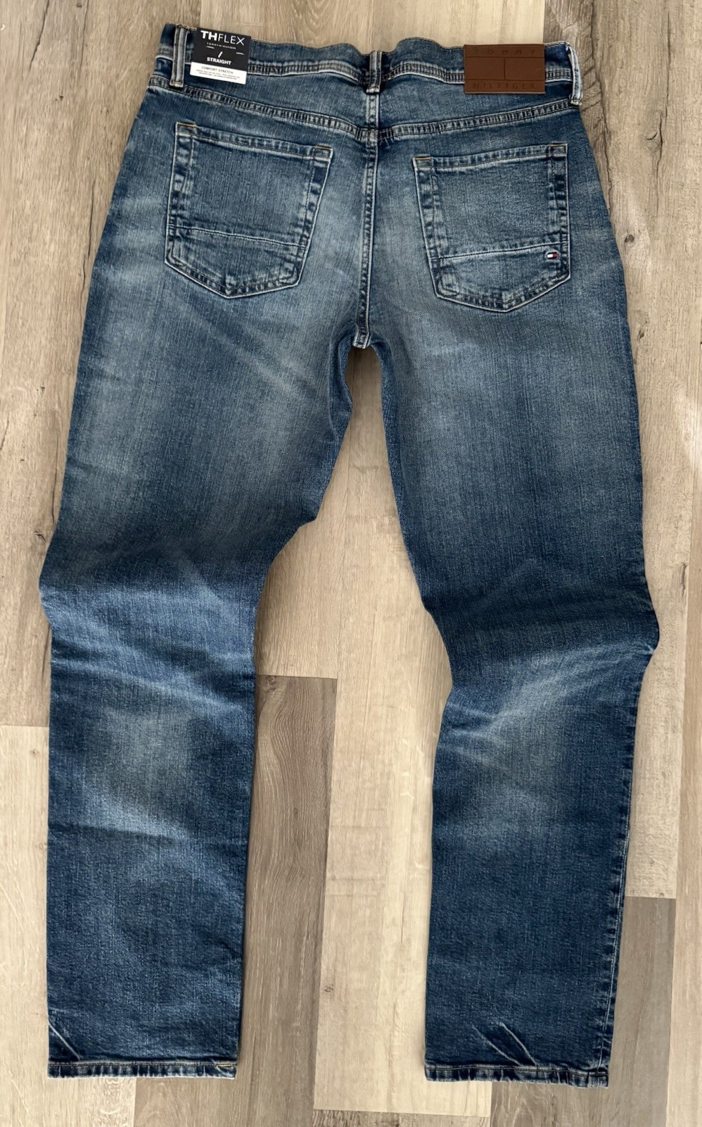 Tommy Hilfiger Straight Leg Jeans Men Size 36 X 30 Blue Distressed Wash Stretch thumbnail 18