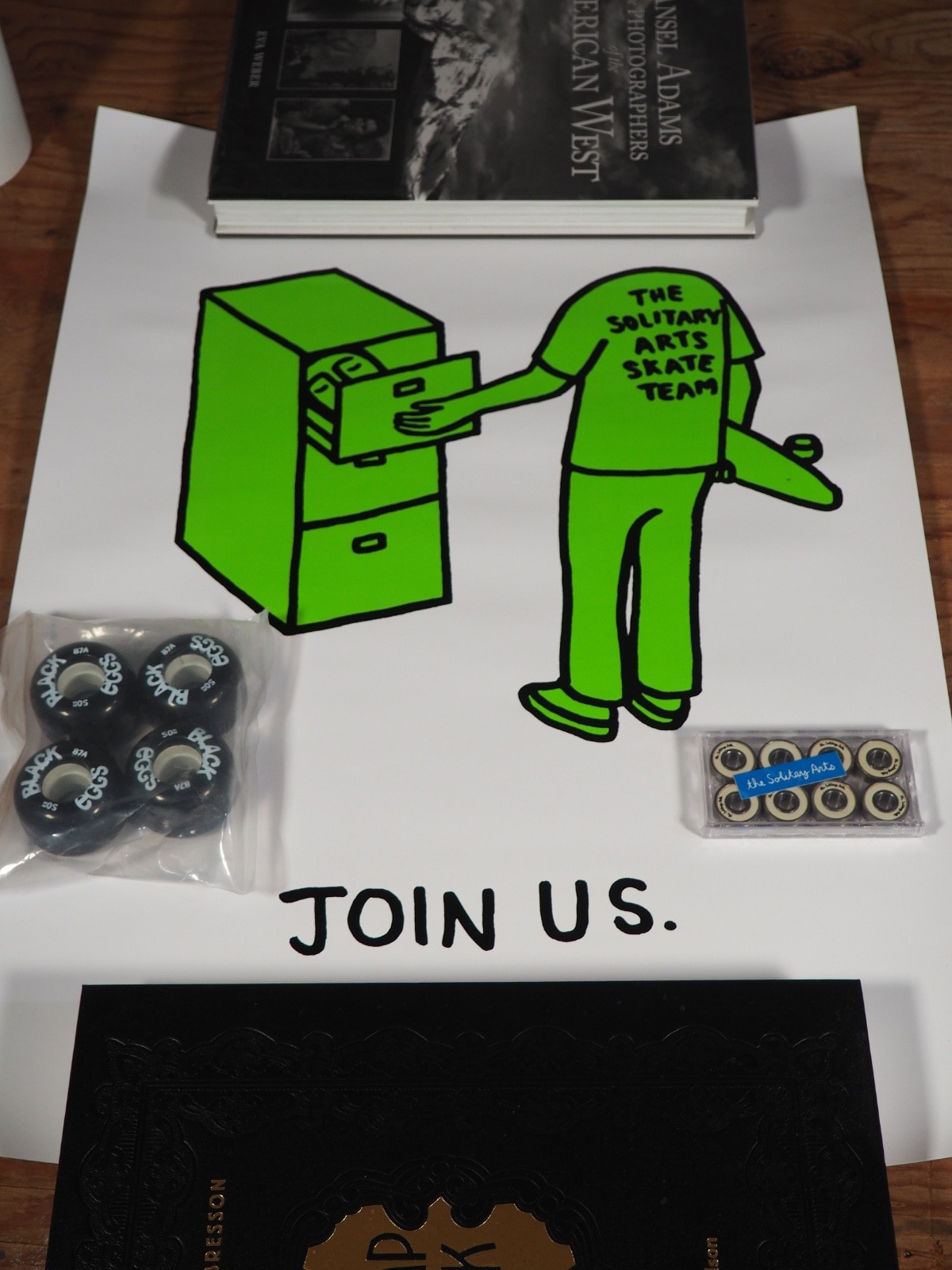 Geoff McFetridge The Solitary Arts impresión y paquete de ruedas Black Eggs