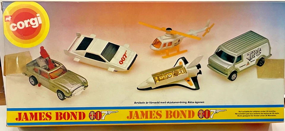 1979 CORGI JAMES BOND 007 VEHICLE SET OF 5 IN BOX ASTON MARTIN SHUTTLE LOTUS VAN - Image 3 of 4