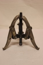 Otc No. 1027 Grip-o-matic 2 3 Jaw Puller E2b4 Otc No. 1027 Grip-o-matic 2 3 Jaw Puller E2b4