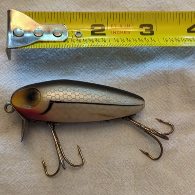 Heddon River Runt Crankbait Diving Lip 3ft Depth 3in Bass Silver/White/Red