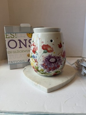 Scentsy Consultions  2016/17 Spread Your Wings Full Size Wax Warmer  exclusive.
