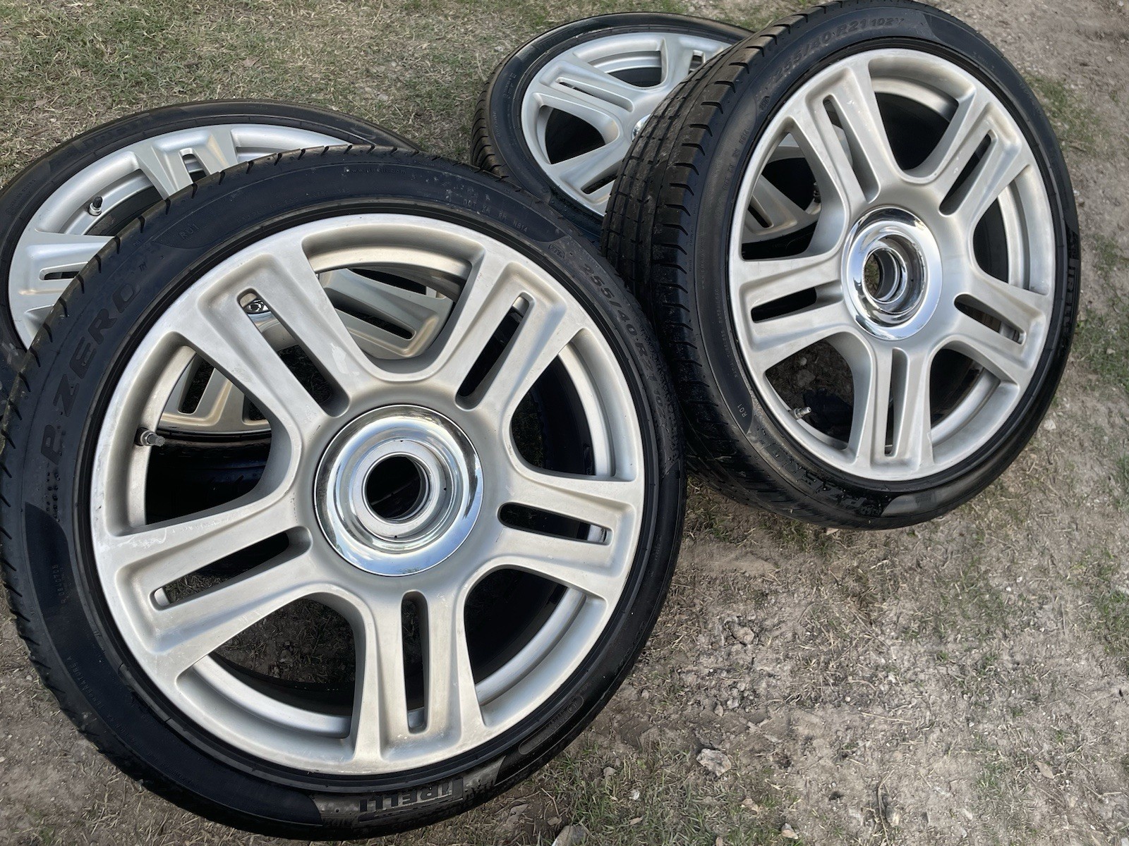 21" Rolls Royce OEM Wraith Ghost Dawn Cullinan wheels rims  PIRELLI Tires 5x120