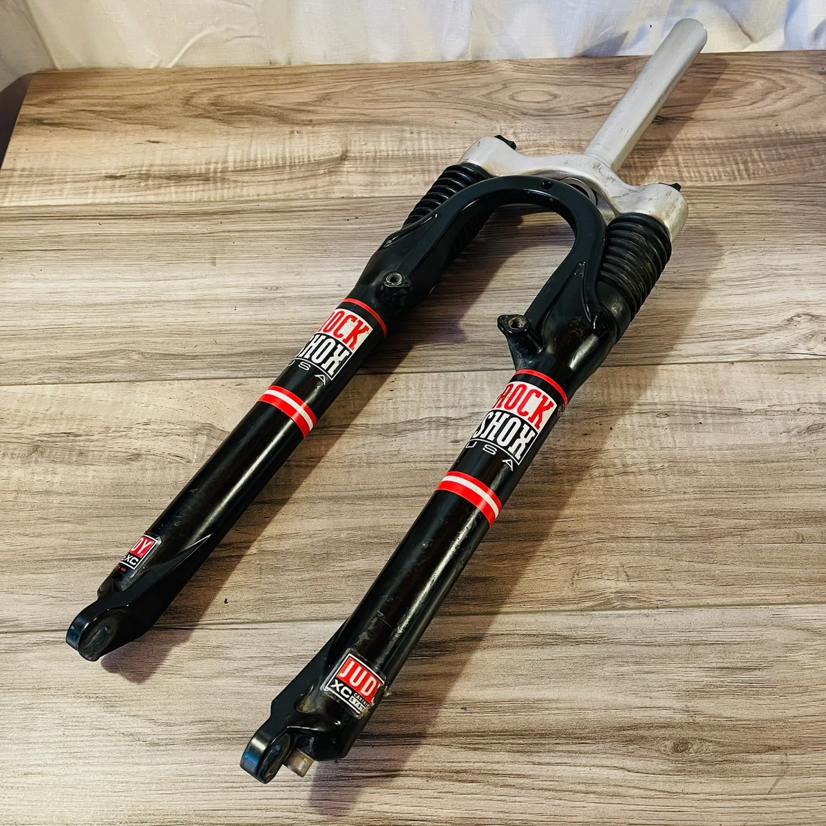 Preços baixos em Rockshox 1-1/8 sem Rosca de 26 Polegadas de rodas