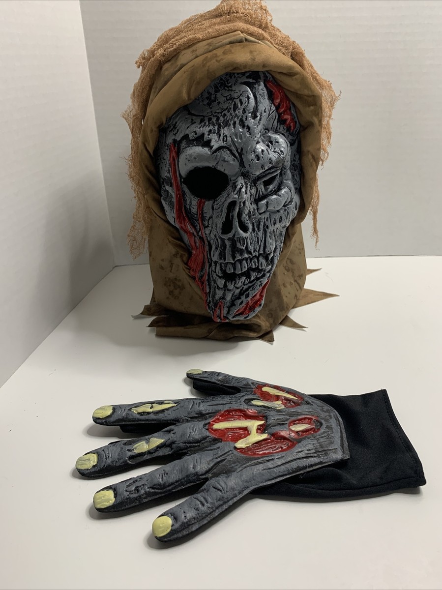 Kid's Ghoul Crypt Creature Skeleton Skull Mask With Shroud