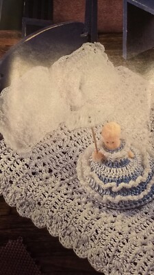 Annie's FASHION Doll CROCHET CLUB PATTERN Miniature Bedding
