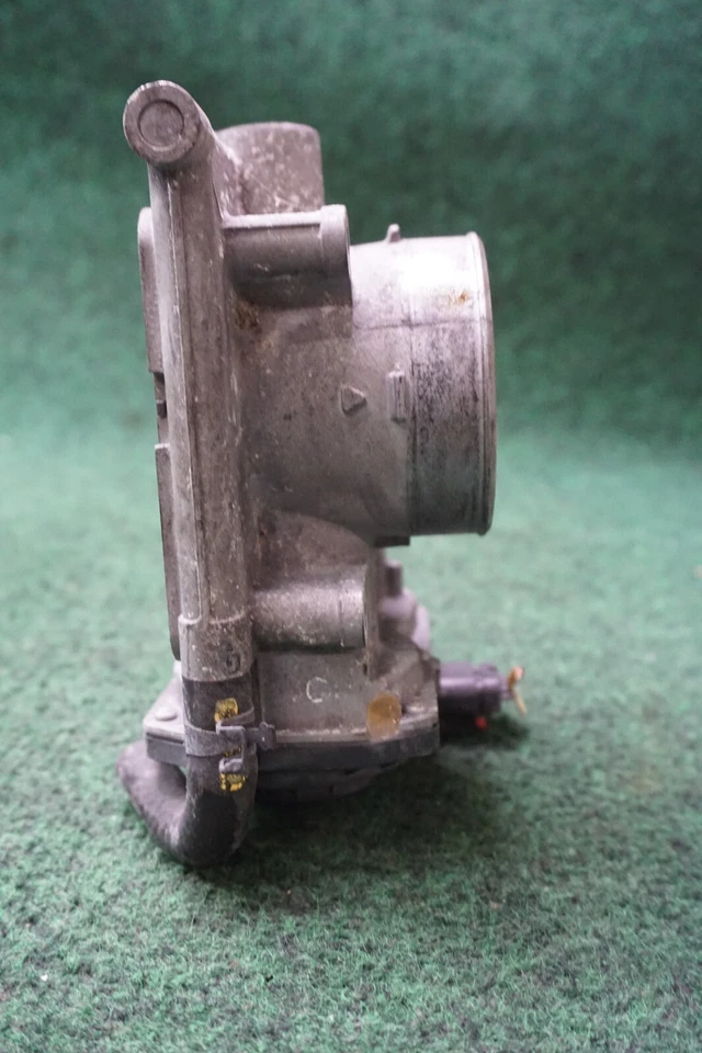 Mazda 6 2007 2,3 L carrocería del acelerador OEM 6M8G9F991A 115.599 millas Foto 4 de 4