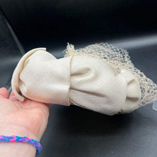 Cappello donna vintage portapillole con sovrapposizione in rete taglia unica diametro 7 pollici beige - Foto 7 di 10