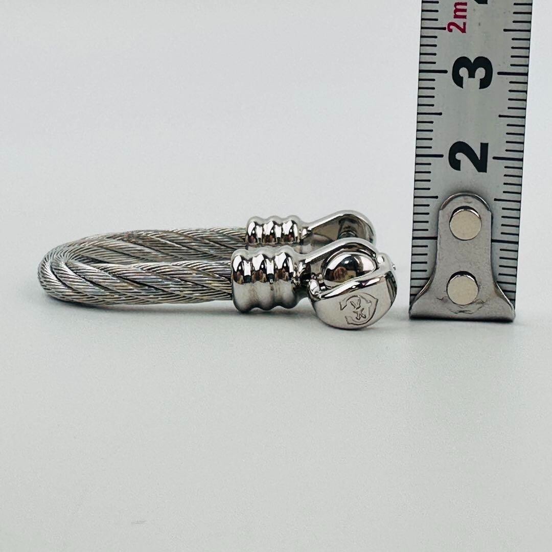 Picture 20 of 24
