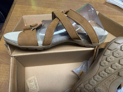 Bear Paw Woman s Acacia (brown) Strappy Sandals size 8 NIBWT
