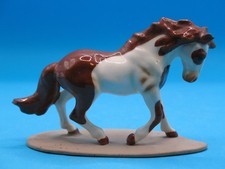 Hagen-Renaker Chestnut Pinto/Paint Horse on Stand 2 1/4 x 3 1/2