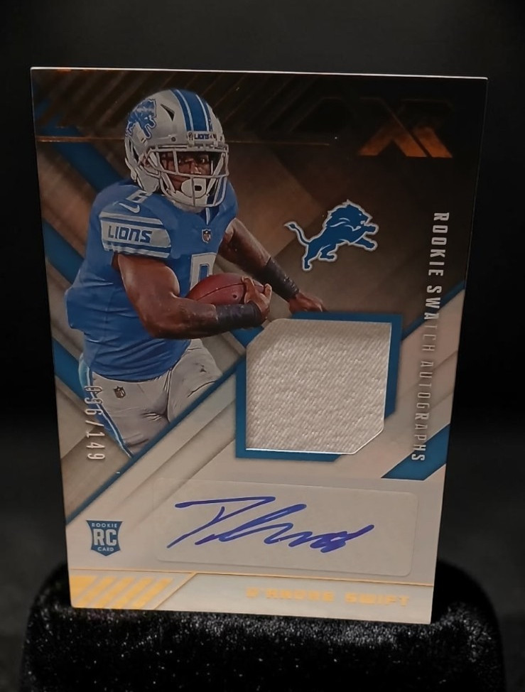 D'Andre Swift Panini XR Rookie Swatch Autographs #RSADS Rookie Swatch Autograph