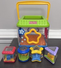 Fisher Price Peek a block musical shape sorter 2003 Tested 4 Shapes Fisher Price Peek a block musical shape sorter 2003 Tested 4 Shapes - Image 1