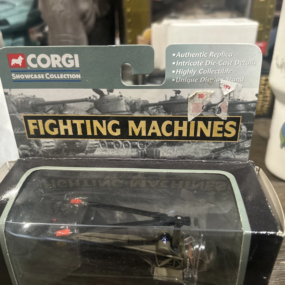 Corgi Fighting Machines UH-1B Huey Iroquois Helicopter 1/100 Scale Diecast - Image 3 of 3