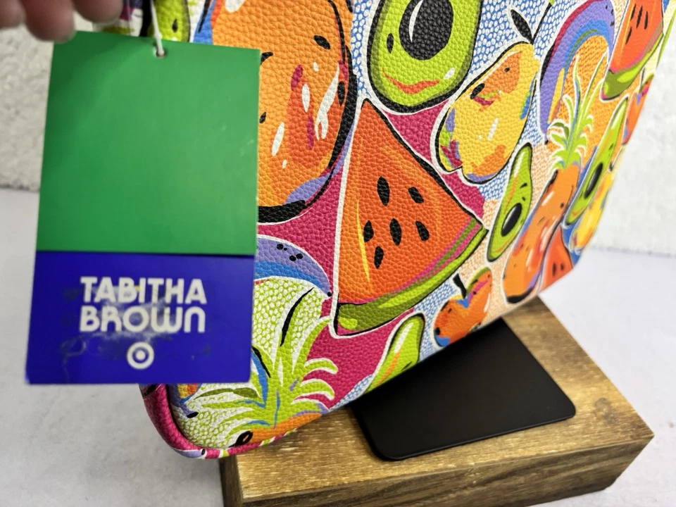 Funda técnica Tabitha Brown Target 15” - Laptop/Tablet/Impresión colorida de frutas - NUEVA Foto 2 de 4