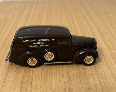 ZM108:  Durham Classics Canada Auto Museum 1939 Ford Panel Delivery Van    1/43
