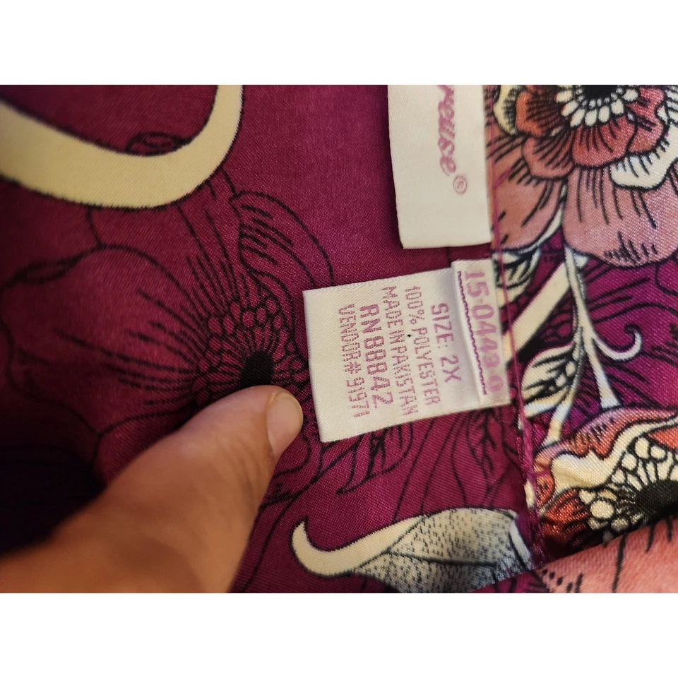 Camisa de dormir Amoureuse para mujer 2X camisón delantero satinado floral borgoña Foto 3 de 4