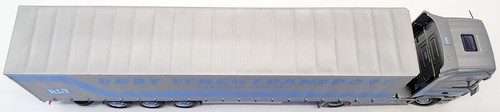 Universal Hobbies 1/50 Scale 5612A - Scania Trailer Curtainside - Grey - Picture 4 of 6