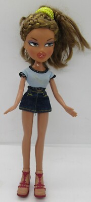 Vintage 2001 MGA Bratz Doll Fully Dressed with Shoes.