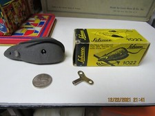 SCHUCO TIN MOUSE MINT IN THE BOX 1022 W/SCHUCO KEY AND TAIL WORKS W.GERMANY NOS