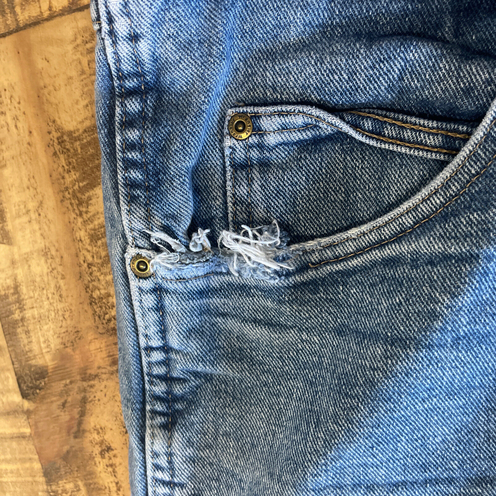 Wrangler Rugged Wear Straight Blue Faded Jeans Me… - image 2
