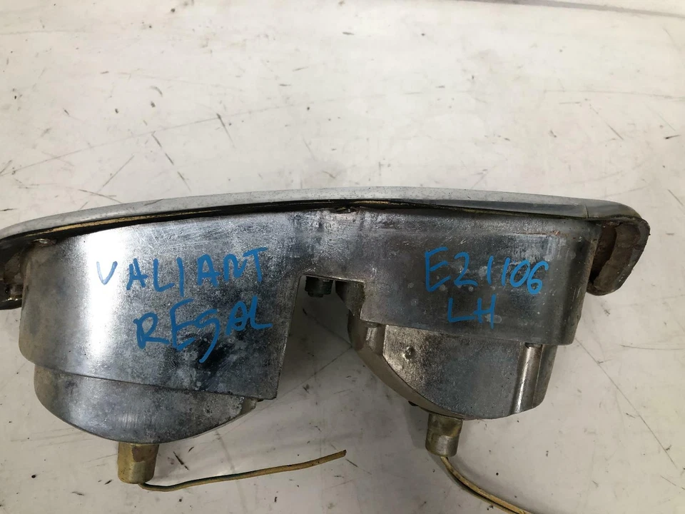Luz trasera izquierda Chrysler Valiant CM Regal 11/1978-11/1981 Foto 3 de 3