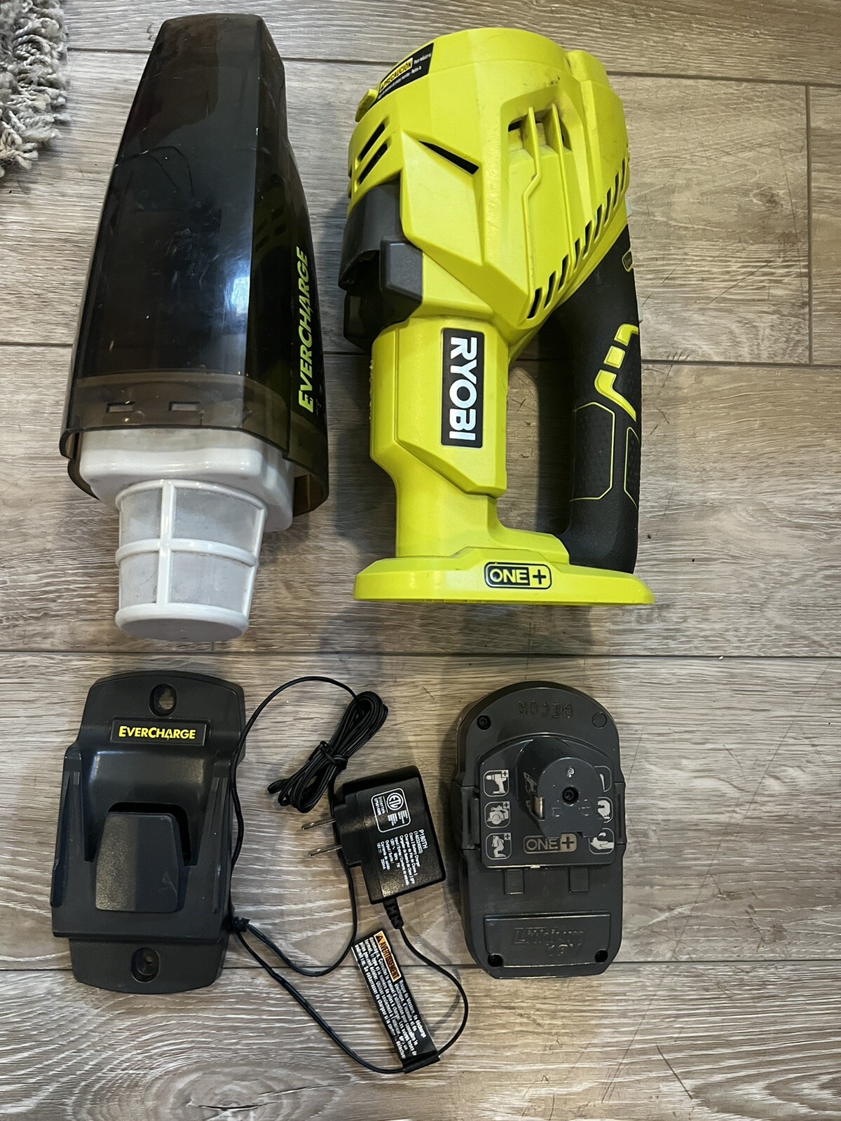 Ryobi ONE+ EVERCHARGE 18V Hand Held Vacuum Cleaner Kit Bat Charger