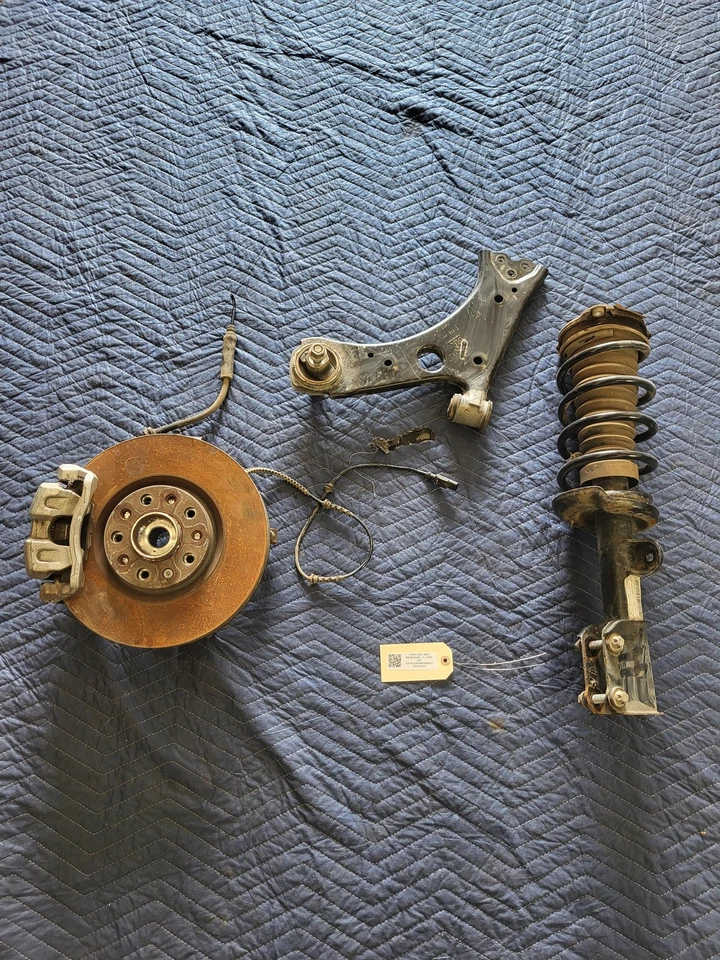 JEEP RENEGADE 2022 AWD Left Driver Front Suspension Knee USED OEM 00520361850 - Image 2 of 4