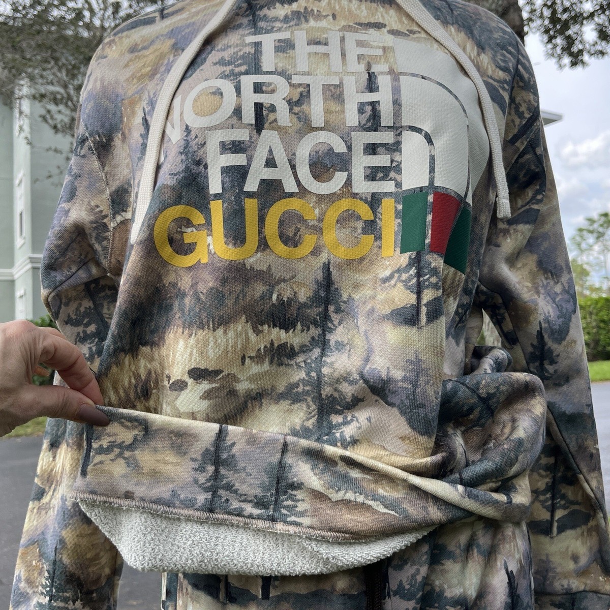 GUCCI x The North Face Sweatshirt Size XS 672474 Hoodie Logo GUCCI x The North Face Sweatshirt Size XS 672474 Hoodie Logo