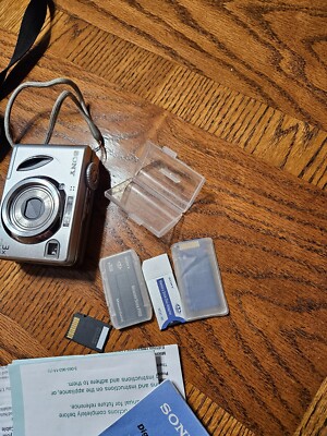 Sony Cyber-Shot DSC-W7 7.2MP 3x Optical Zoom Digital Camera With