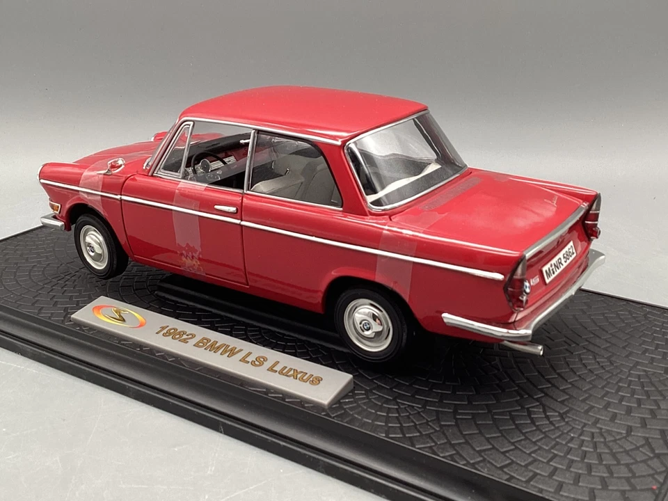 Modellautos 1:18 Signature Models BMW LS Luxus 1962 in OVP - Bild 4 von 4