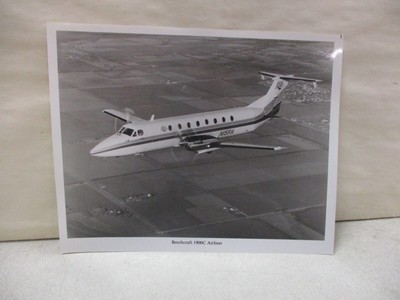 Original Press Photo Beechcraft 1900C Airliner