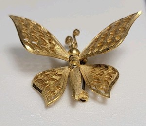 Authentic Coro Butterfly Brooch Pin Movable Wings Gold Plated Textured Vintage