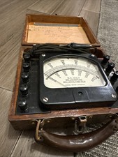 Hickok Model 440 DC Voltmeter Millivoltmeter Vintage Wood Case USA LabGrad!