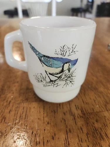 VTG FIRE KING ANCHOR HOCKING CUP MUG CARDINAL BLUE JAY WHITE MILK GLASS 19