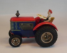 Gama Blacha Traktor Tracker z kierowcą Ciągnik zegarowy niebieski/czerwony ok. 9cm #3261