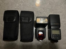 2 YongNuo Speedlites YN565EX Shoe Mount Flash