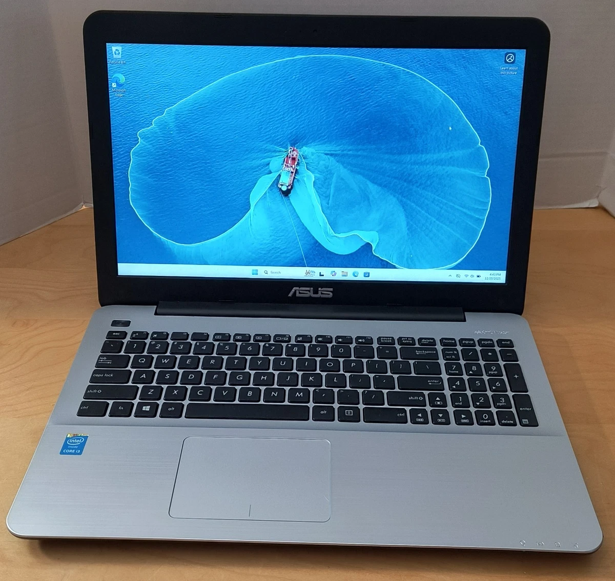 Core i3 Windows10 ASUS X555L ノートパソコン。 ASUS X555L LAPTOP INTEL CORE i3-5005U @ 2GHZ 15.6