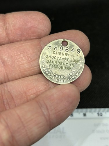 Hund Namensschild Antik Stück Kurioses Stück Weiß Metall? Namensabzeichen Brosche Medaille 4n - Bild 2 von 2