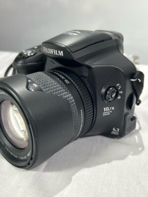 113⭕️お買い得⭕️富士フイルム　デジタル一眼レフ　FinePix　S6000fd Fujifilm FinePix S Series S6000fd 6.3MP Digital Camera - Black for