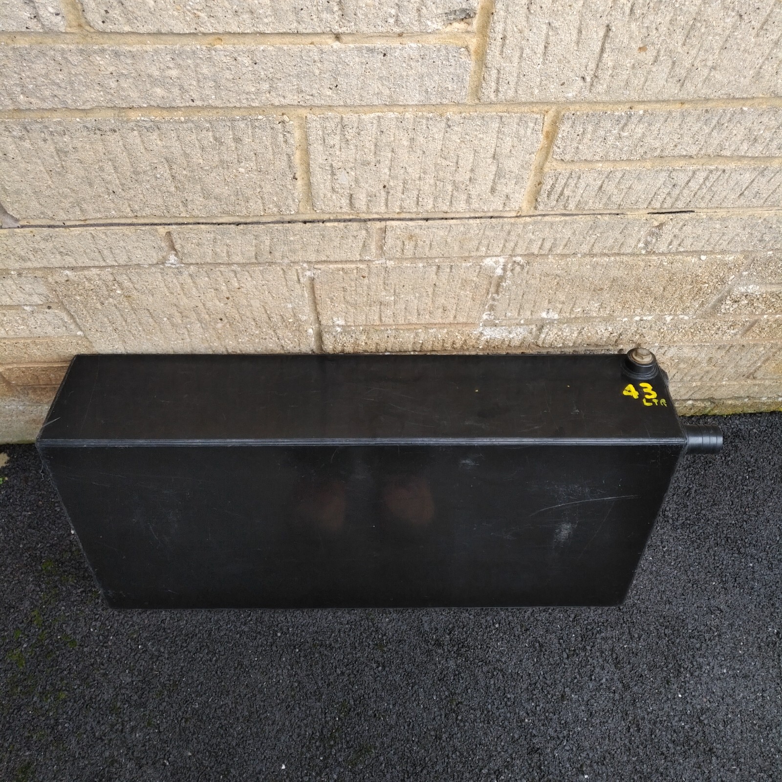 Used Diesel fuel tank for boat 50lt approx in Polyethylene Baffled good