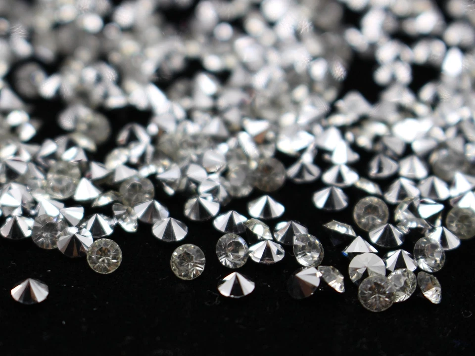 10000 piezas Confeti de diamantes de imitación de plata acrílico transparente brillante SS6-SS16 Foto 3 de 3