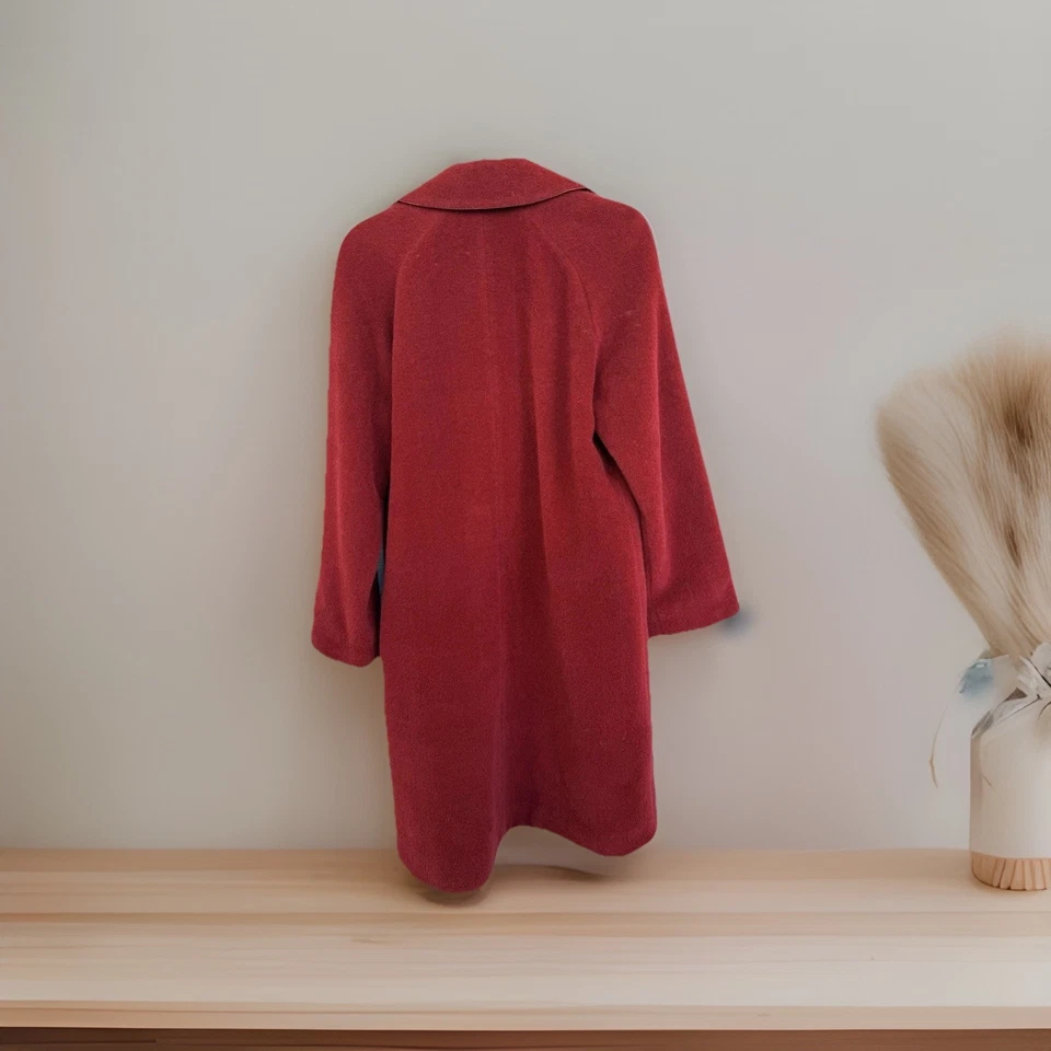Abrigo de lana rojo vintage Neiman Marcus para mujer 2 | Borde de cuero hecho en Unión EE. UU. Foto 4 de 4