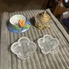 Lot Of 4 Vintage Miscellaneous Salt Cellars