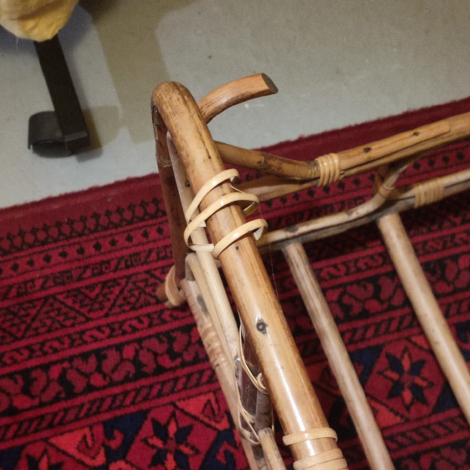 Ancien Grand Lit à baldaquin de poupée en Rotin. - Photo 3/4