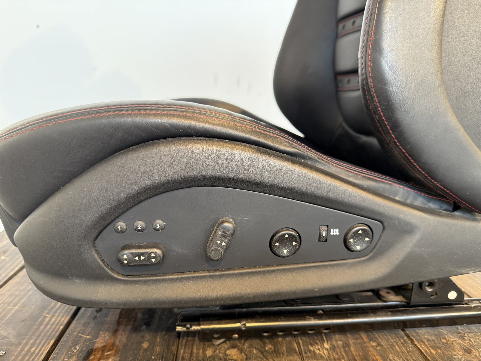 2009-2014 Ferrari California Driver Seat Daytona Black Leather OEM w/o module