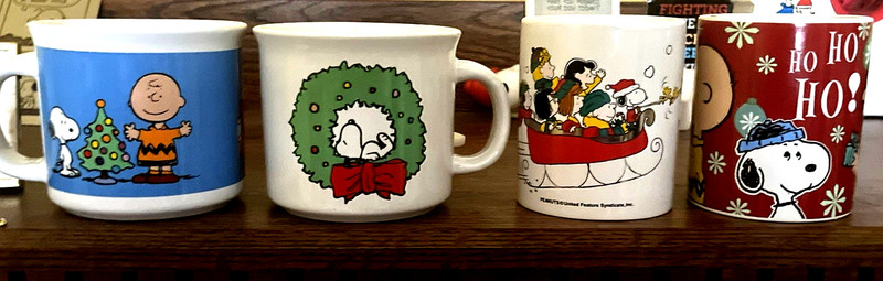 Peanuts/Snoopy Christmas Cups