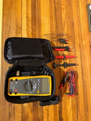 Fluke 179 True RMS Multimeter 