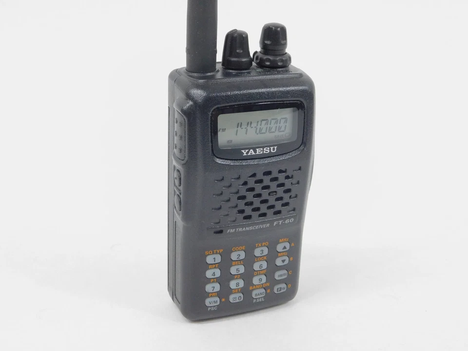 Yaesu FT-60R Handheld Ham Radio Dual-Band FM Transceiver (US version, excellent) - Image 2 of 4